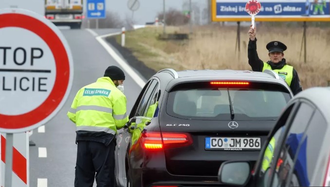 Zakázat pendlerům dočasně práci v zahraničí